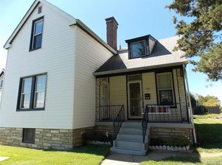 3261 Watson Rd, Saint Louis, MO 63139