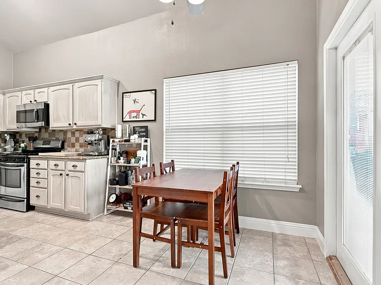 3421 Galaway Bay Dr — Photo 10
