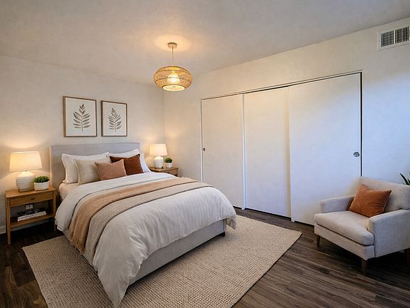 5th image of 2367 Windsor Dr #2367