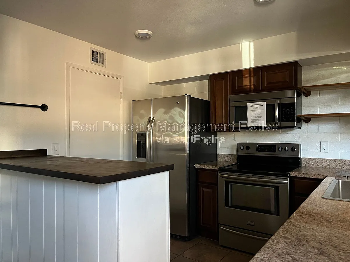 Photo 2 of 18 - 6565 N 19th Ave #51 - Phoenix, AZ Building Photo - 6565 N 19th Ave #51