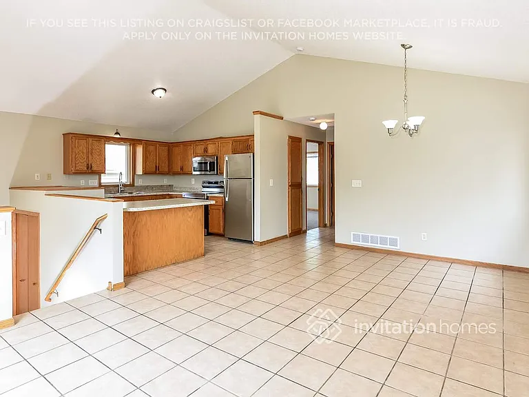 351 4th Ave S — Photo 5