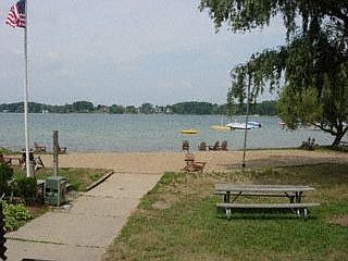 2nd image of 5572 Putnam Dr