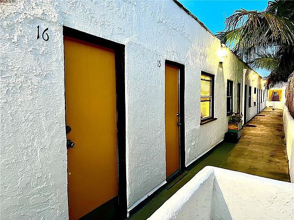 3rd image of 1101 Cherry Ave