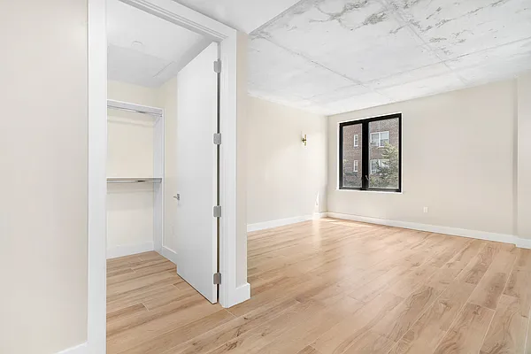 Rented by Safdie Realty Group | media 80