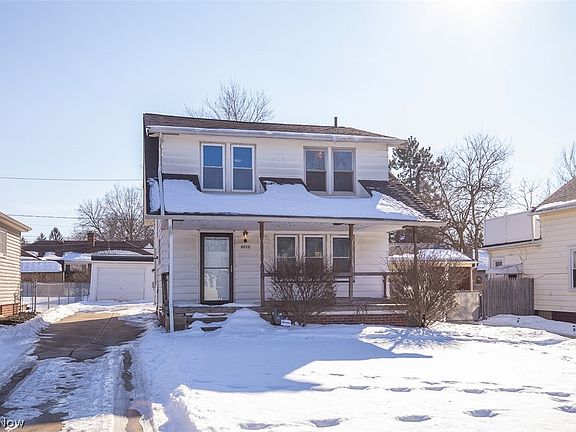 2nd image of 9215 Pinegrove Ave