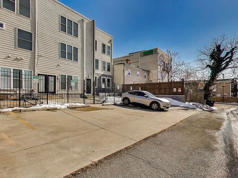1220 19th St NE — Photo 106