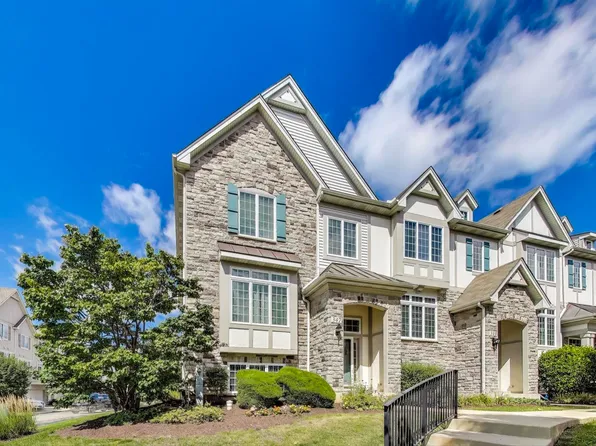 347 Sype Dr, Carol Stream, IL 60188