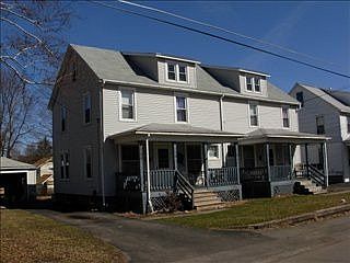 2nd image of 218 1st St