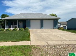 308 Armstrong St, Gayville, SD 57031