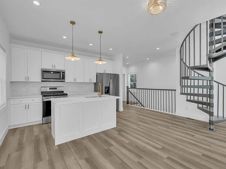 210 Martin Luther King Jr Blvd — Photo 28