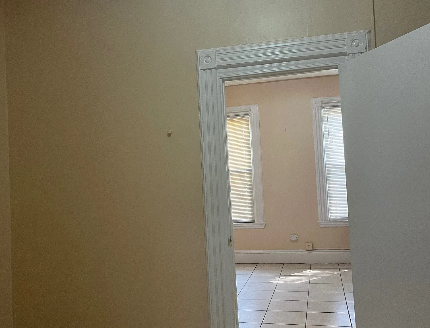 1 bed, 576 sqft, $1,900 — Photo 1