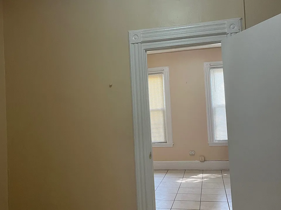 15 Irving St #1