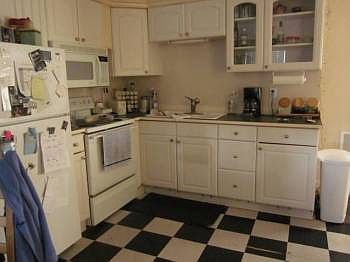 3rd image of 11542 Greenwood Ave N APT 5