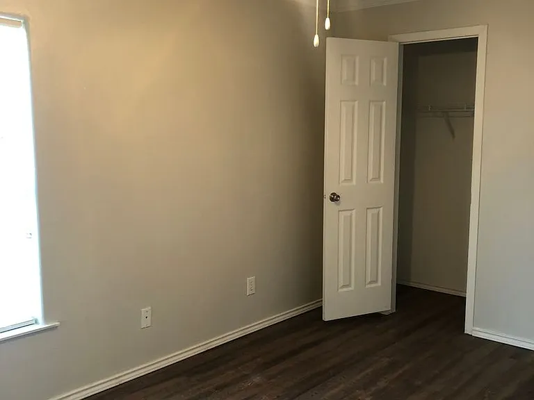 115 Varsity Dr — Photo 41