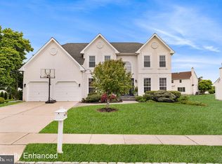 19 Chambord Ln, Voorhees, NJ 08043