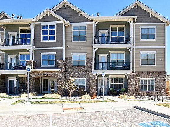 3rd image of 4642 Hahns Peak Dr #1-102