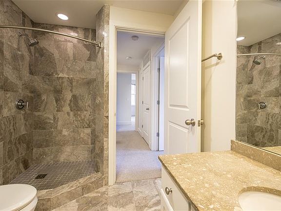 4th image of 111 2nd St #2