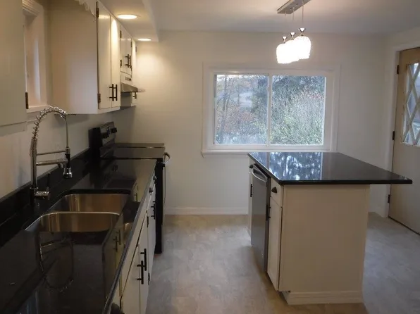 132 N Main St, Mountain Top, PA 18707