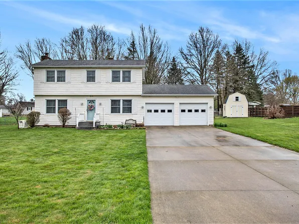 216 Squaw Creek Rd, Marshall, MI 49068