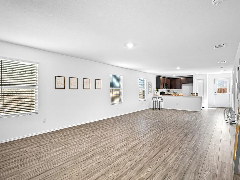3124 Harper — Photo 5