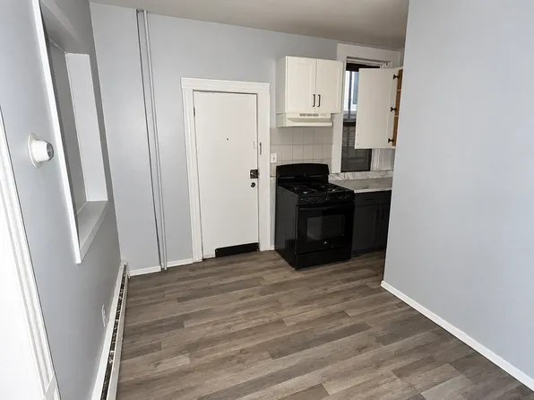 136-137 3rd St #4, Passaic, NJ 07055