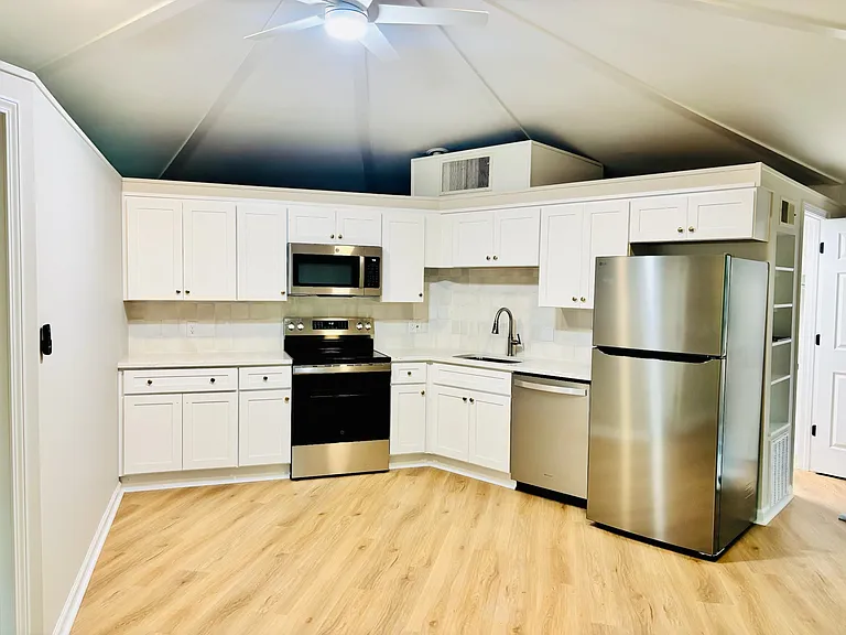 15890 Westbrook Rd — Photo 8