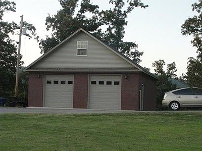 4th image of 215 County Road 4400