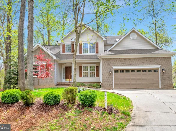 100 Crystal Ct, Locust Grove, VA 22508