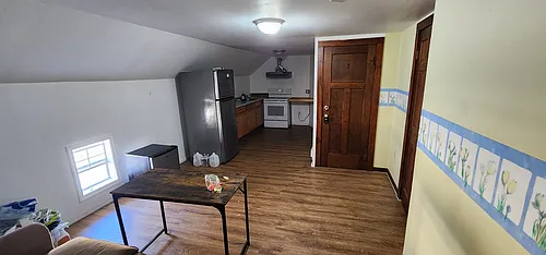 185 Winspear Ave #2 Photo 1