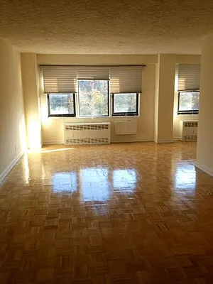 Rented by Roberto Guilbet, LREB | media 12