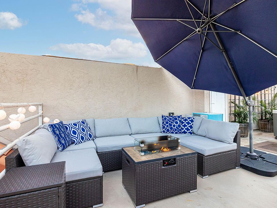 Outdoor Lounging with Gas Firepit