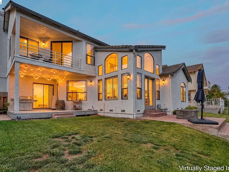 5640 Edgeview Dr — Photo 57