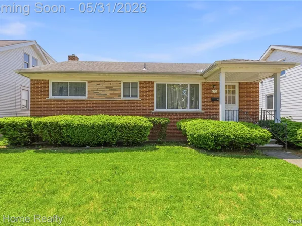 8801 Whitlock Ave, Dearborn, MI 48126