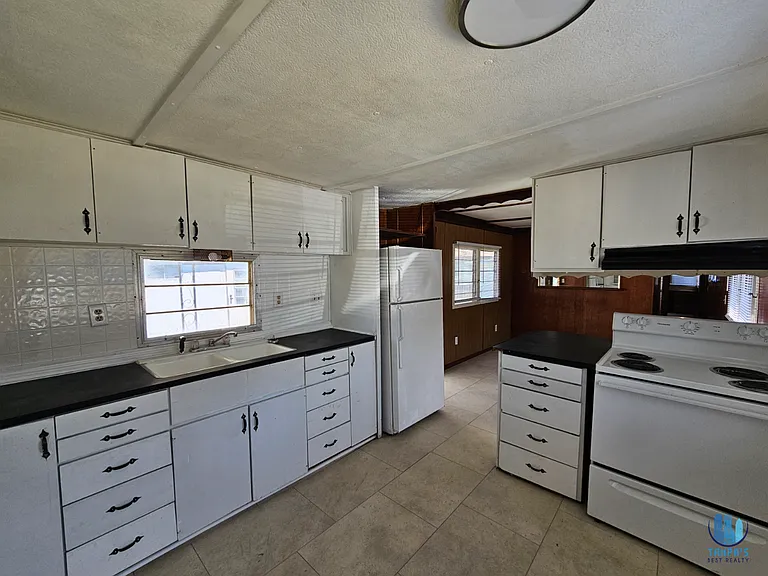 503 Longfellow Blvd — Photo 7