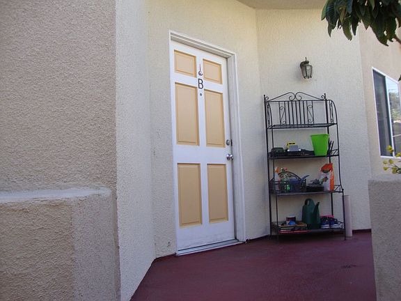 3rd image of 469 E Providencia Ave Unit B