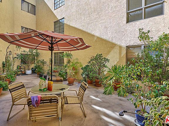 4th image of 4444 Wilshire Blvd APT 305