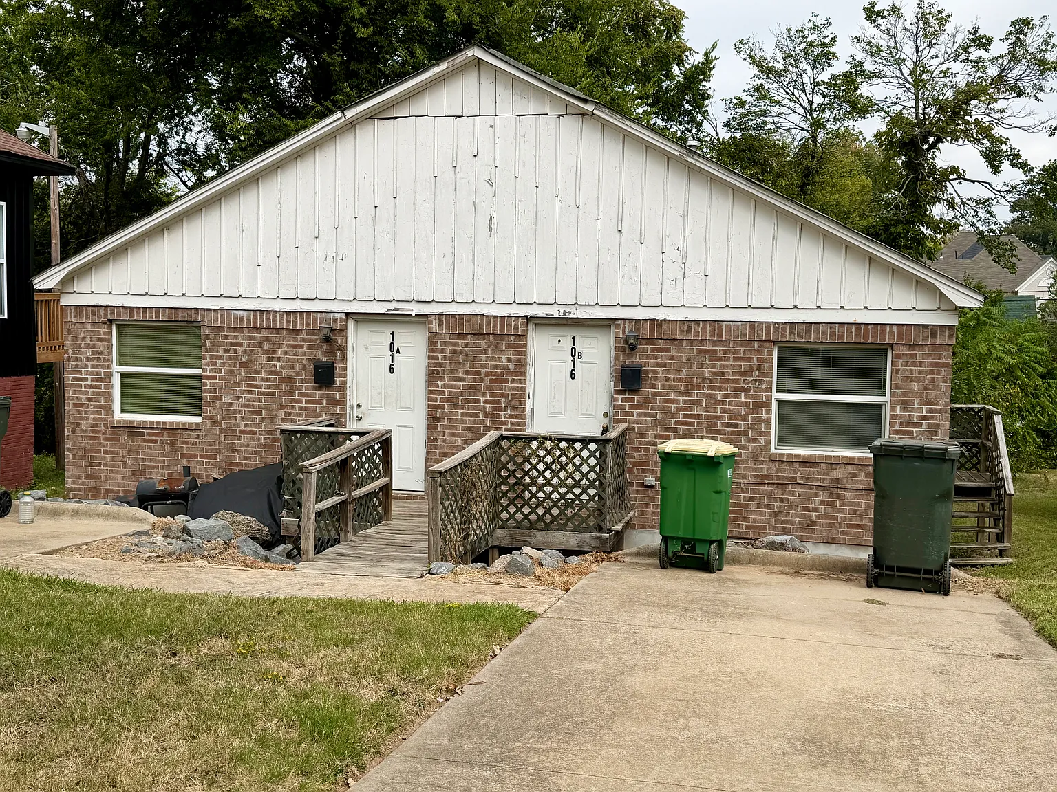 2 bed, 750 sqft, $850 — Photo 1