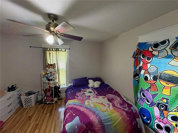 3rd image of 304 S Rogers Rd