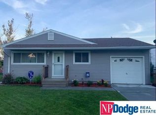 807 W 33rd Ave, Bellevue, NE 68005