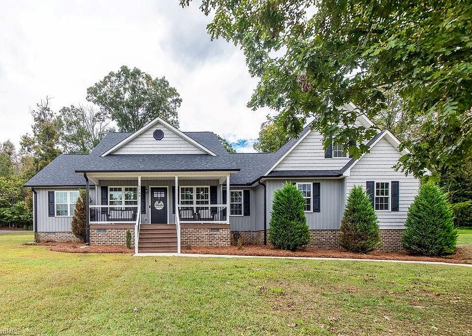 1st image of 6584 Black Oak Ct