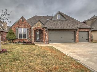 4753 S 166th Pl, Tulsa, OK 74134
