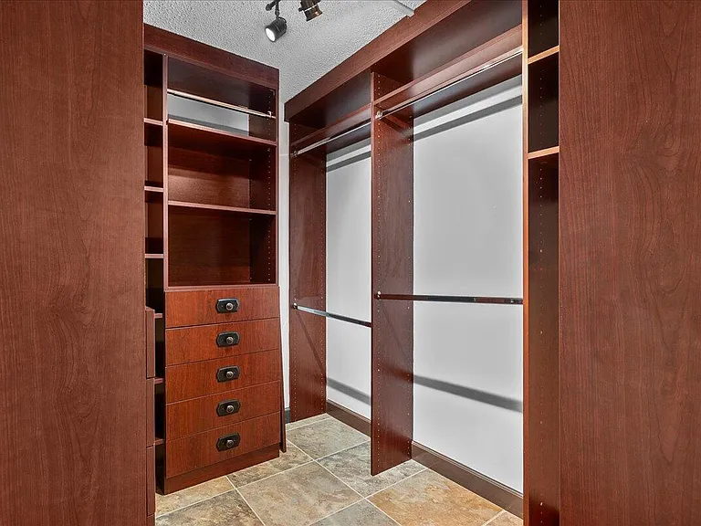 1714 Shoreside Cir — Photo 12