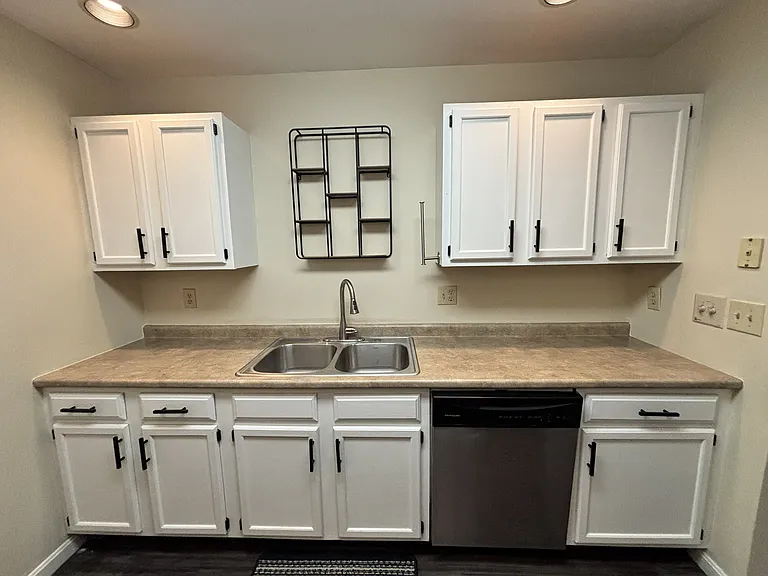 2 N Franklin St #4 — Photo 16