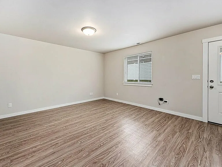 05-Living Room
