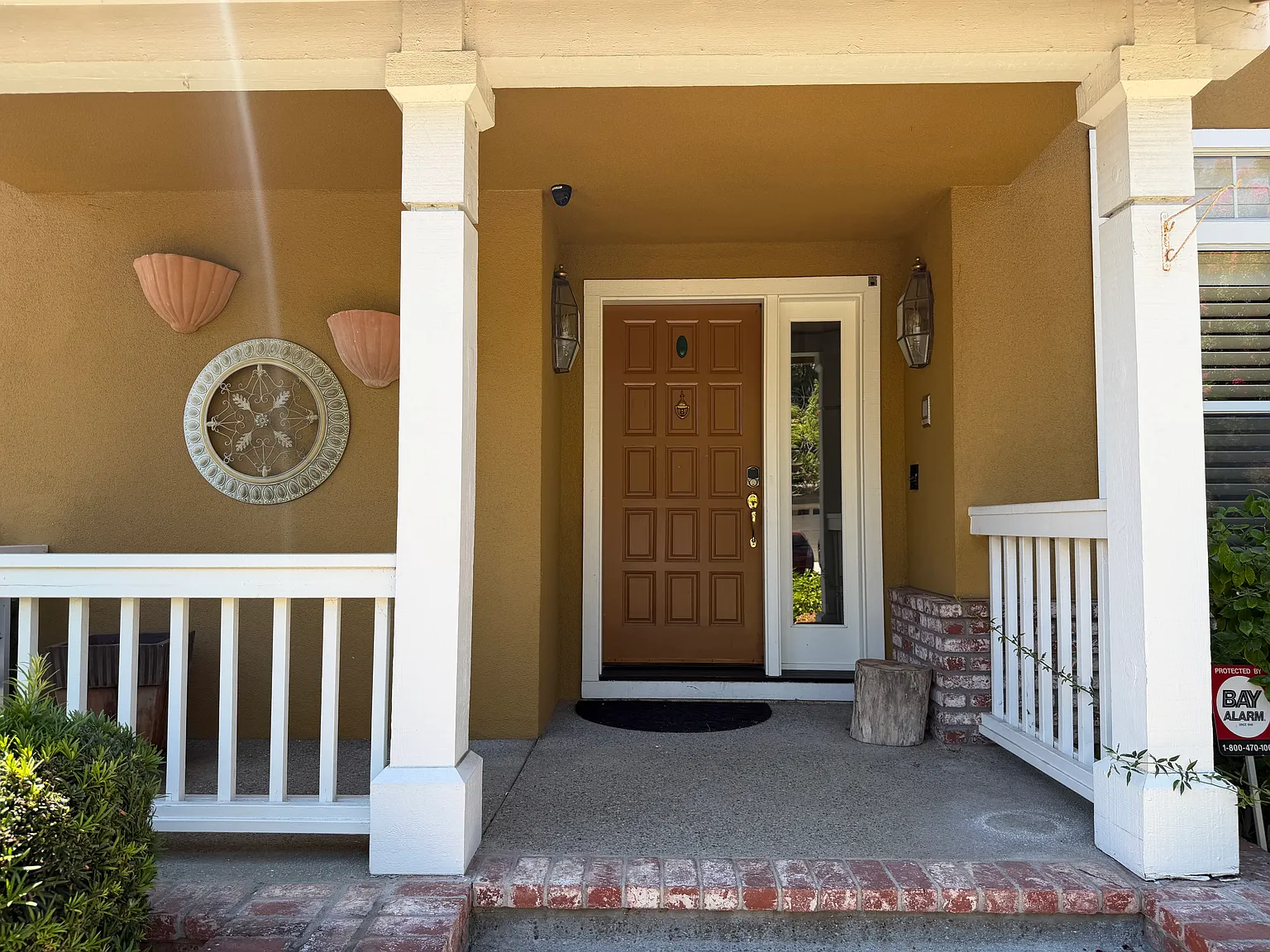 4 bed, 2.5 bath, 2576 sqft, $5,500 — Photo 1