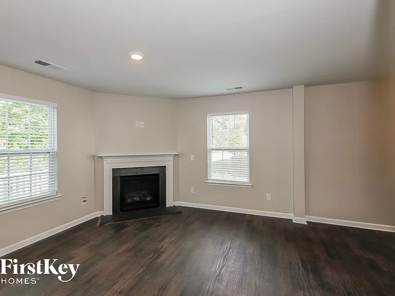 8016 Starnes Randall Rd — Photo 4