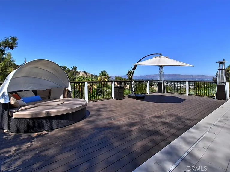 4347 Coronet Dr — Photo 38