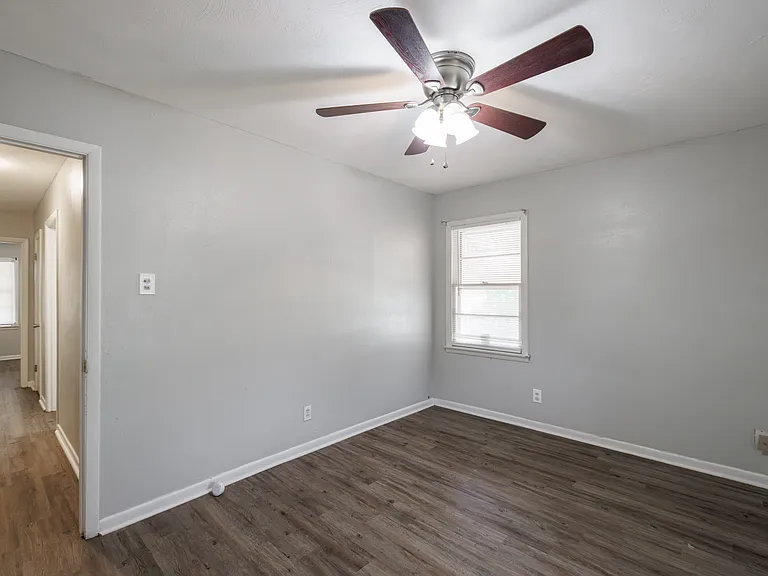 1217 Mimosa Dr — Photo 13