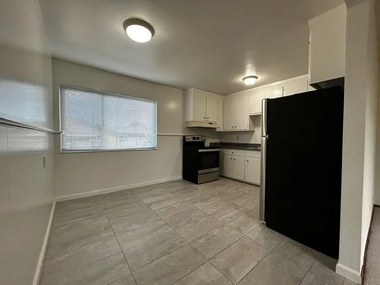 939 Lexington Ave #12 — Photo 6