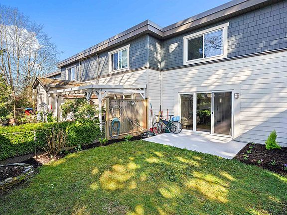 2nd image of 3151 Springfield Dr #42